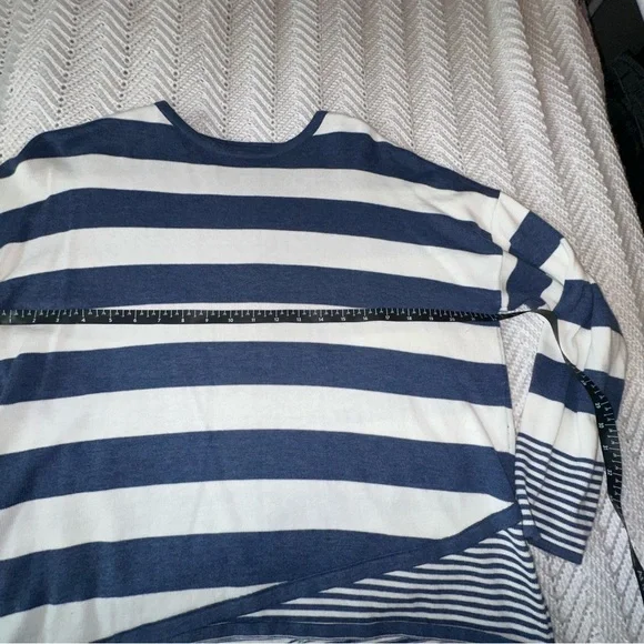 Rafaella Navy and White Striped Lightweight Summer Sweater- large - Picture 5 of 7